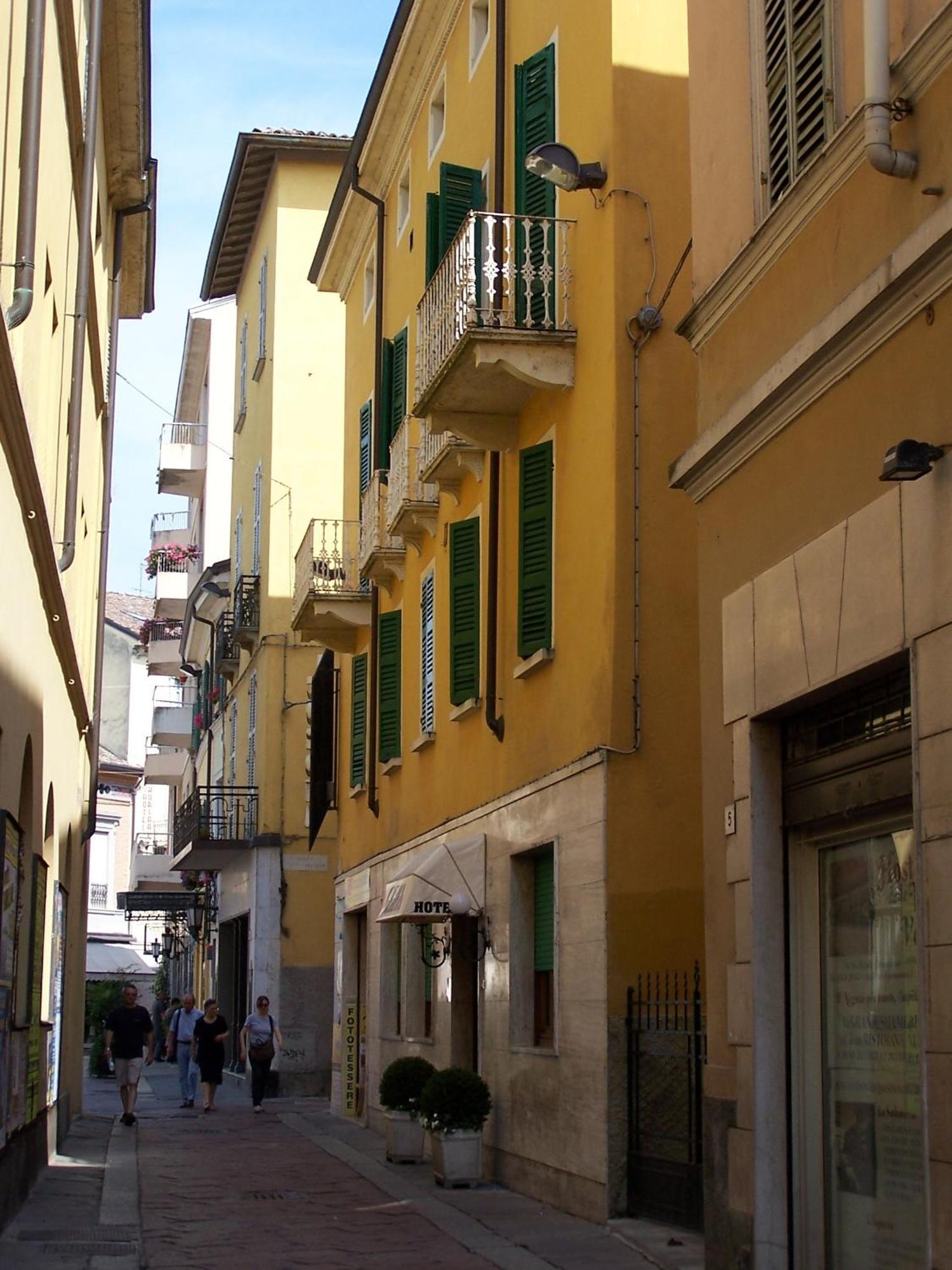 Albergo Corona Salsomaggiore Terme Kültér fotó