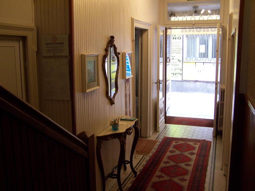 Albergo Corona Salsomaggiore Terme Kültér fotó